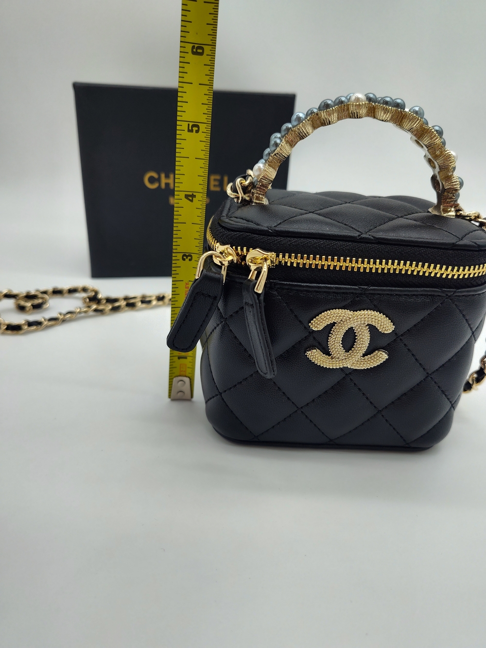 CHANEL Black Quilted Vanity Bag Pearl Handle CC Logo Chain Crossbody NIB GWP - Picture 10 of 10